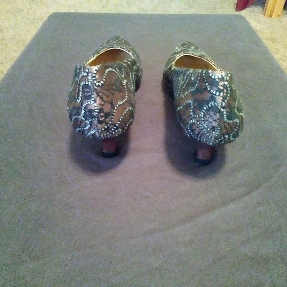 EY Couture size (7W) low heels - Picture 4 of 6